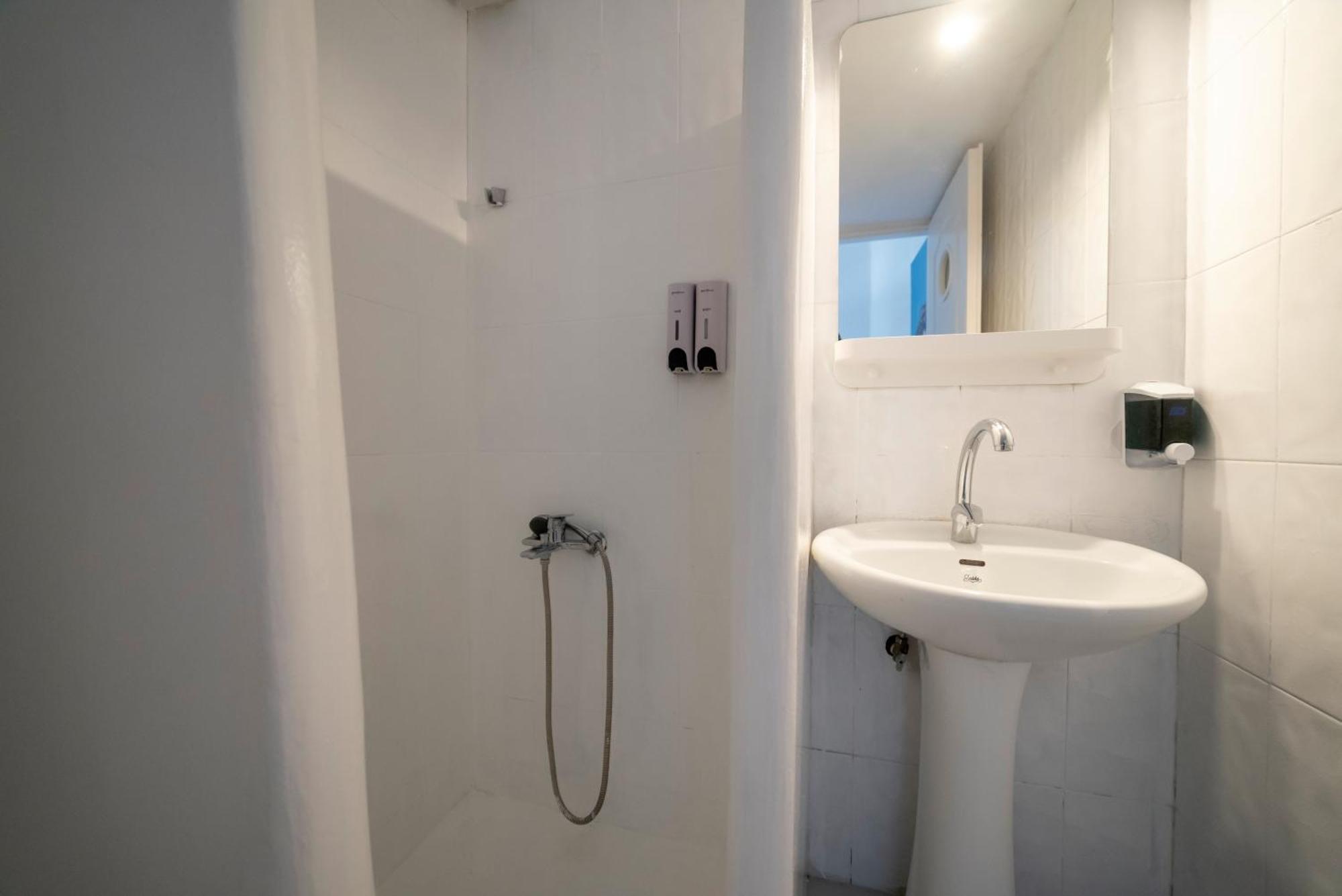 Be Kythnos Hotel Mérichas Екстериор снимка