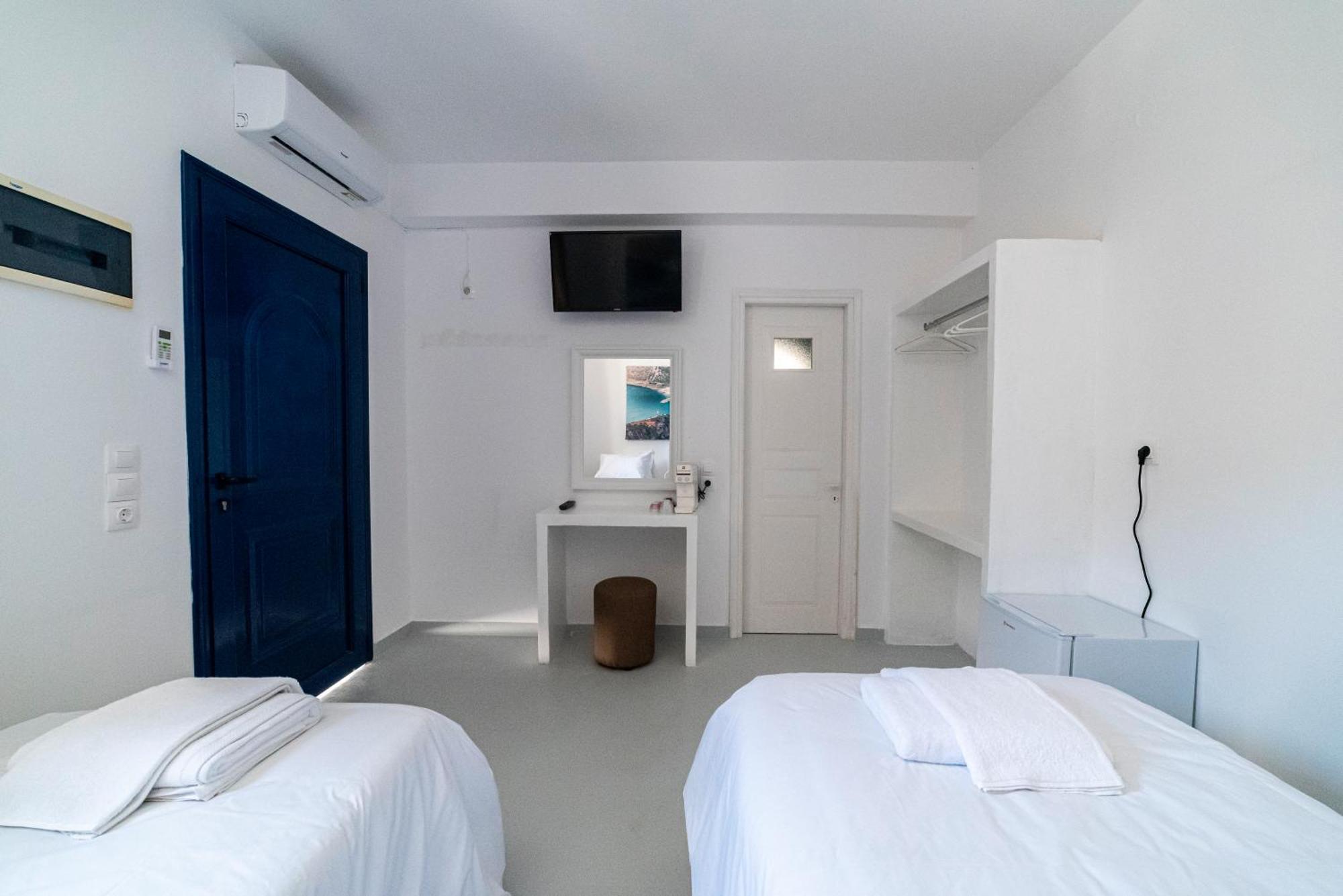 Be Kythnos Hotel Mérichas Екстериор снимка