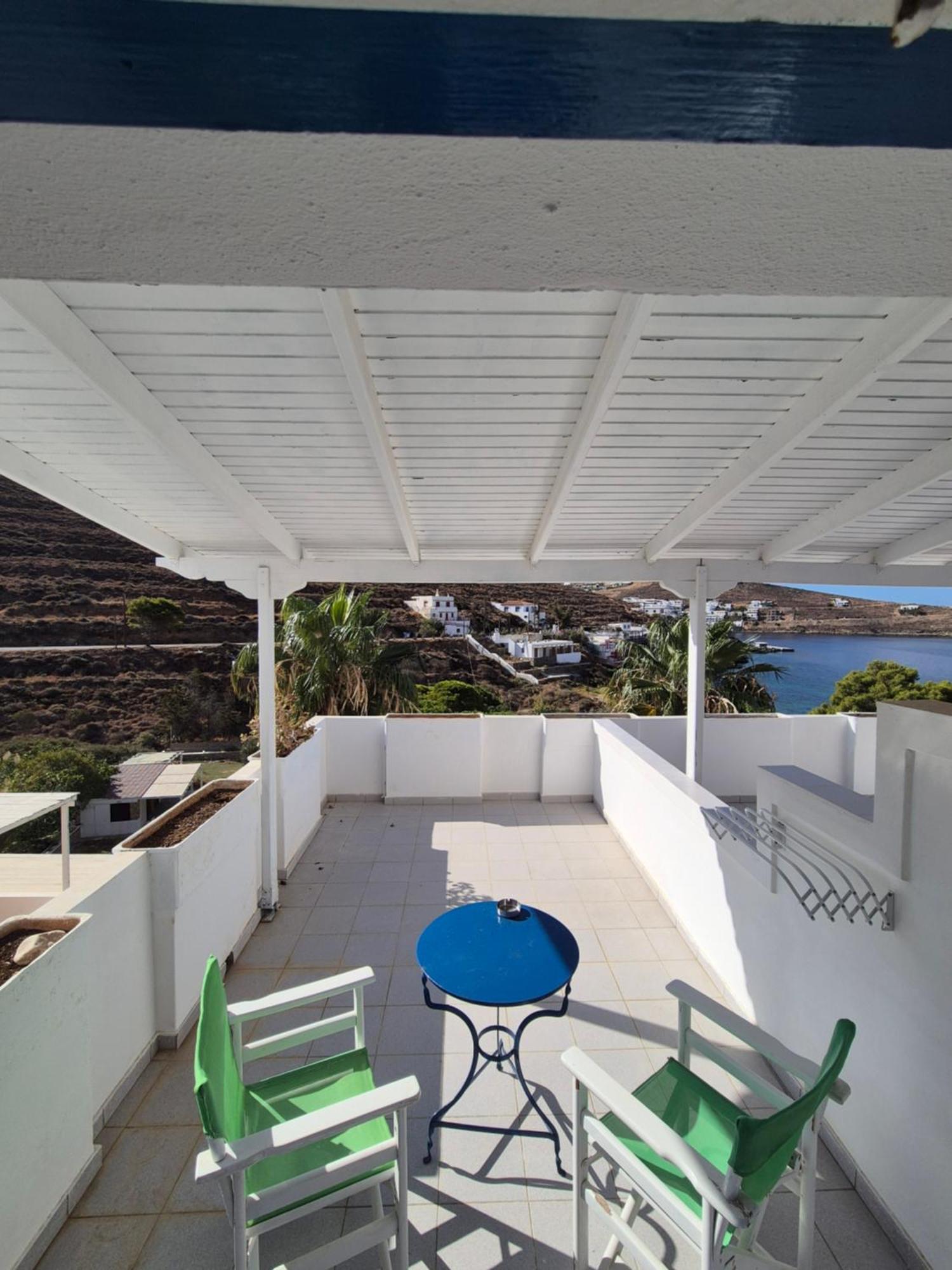 Be Kythnos Hotel Mérichas Екстериор снимка